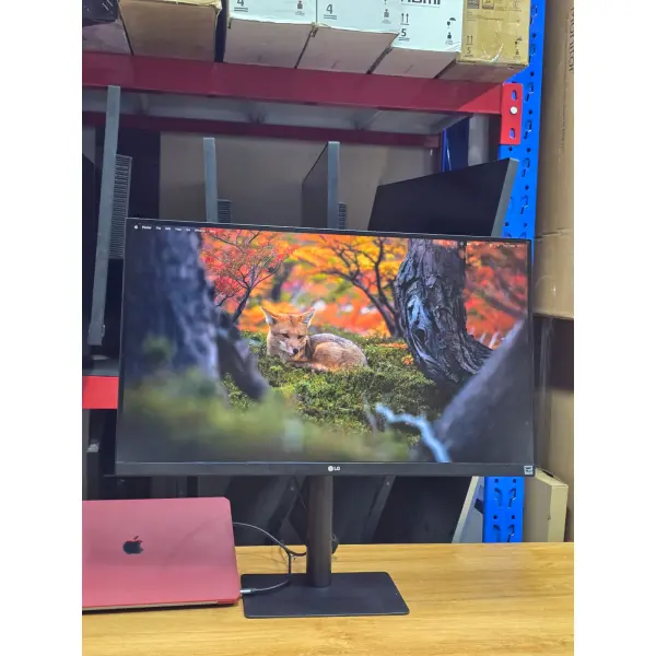 LG 27BK85U-W 27-Inch 4K UHD USB-C Monitor